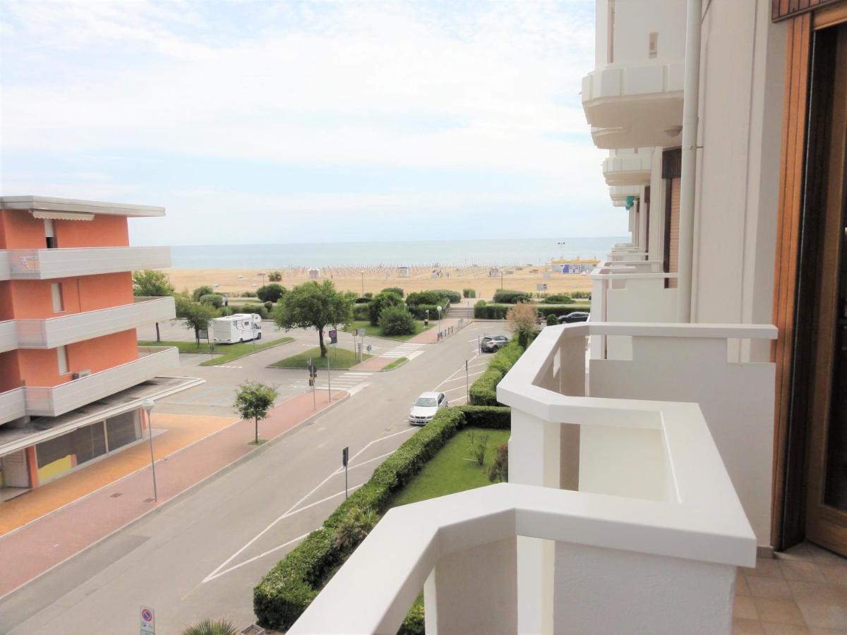 Corso - Appartamenti Bibione Exteriör bild