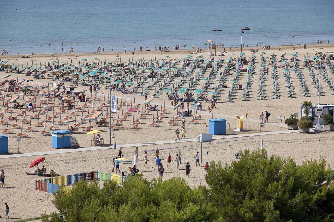 Corso - Appartamenti Bibione Exteriör bild